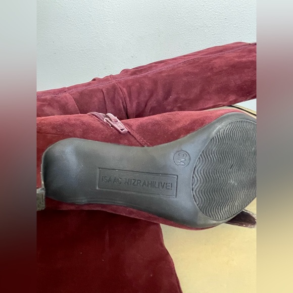 Isaac Mizrahi ladies suede slouch heel boots. Wine size 6 - Picture 13 of 13